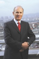 Ljubno je v zraku, Avtor: Jože Mermal, Predsednik častnega odbora FIS Svetovnega pokala v smučarskih skokih za ženske Ljubno 2015 in predsednik uprave BTC d.d. 